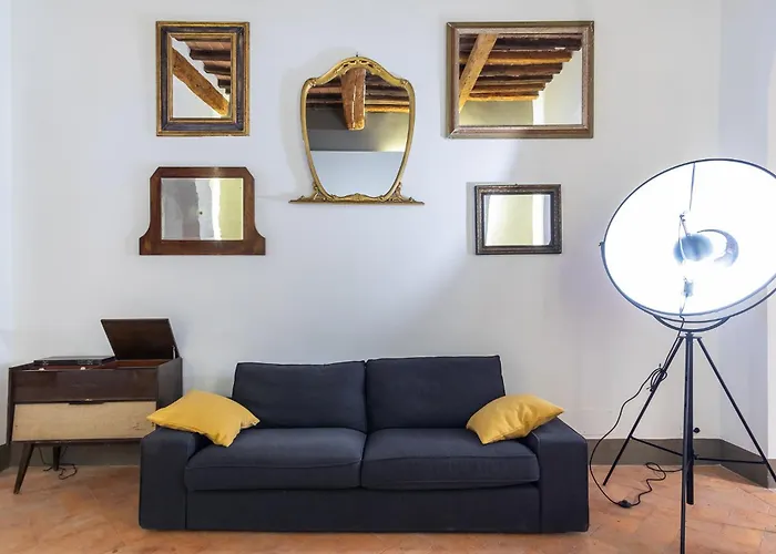 Casatorre Dei Leoni - *